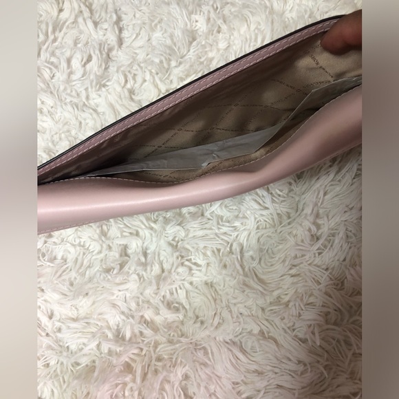 Wristlet Designer By Michael Kors Size: Large. - Picture 3 of 12